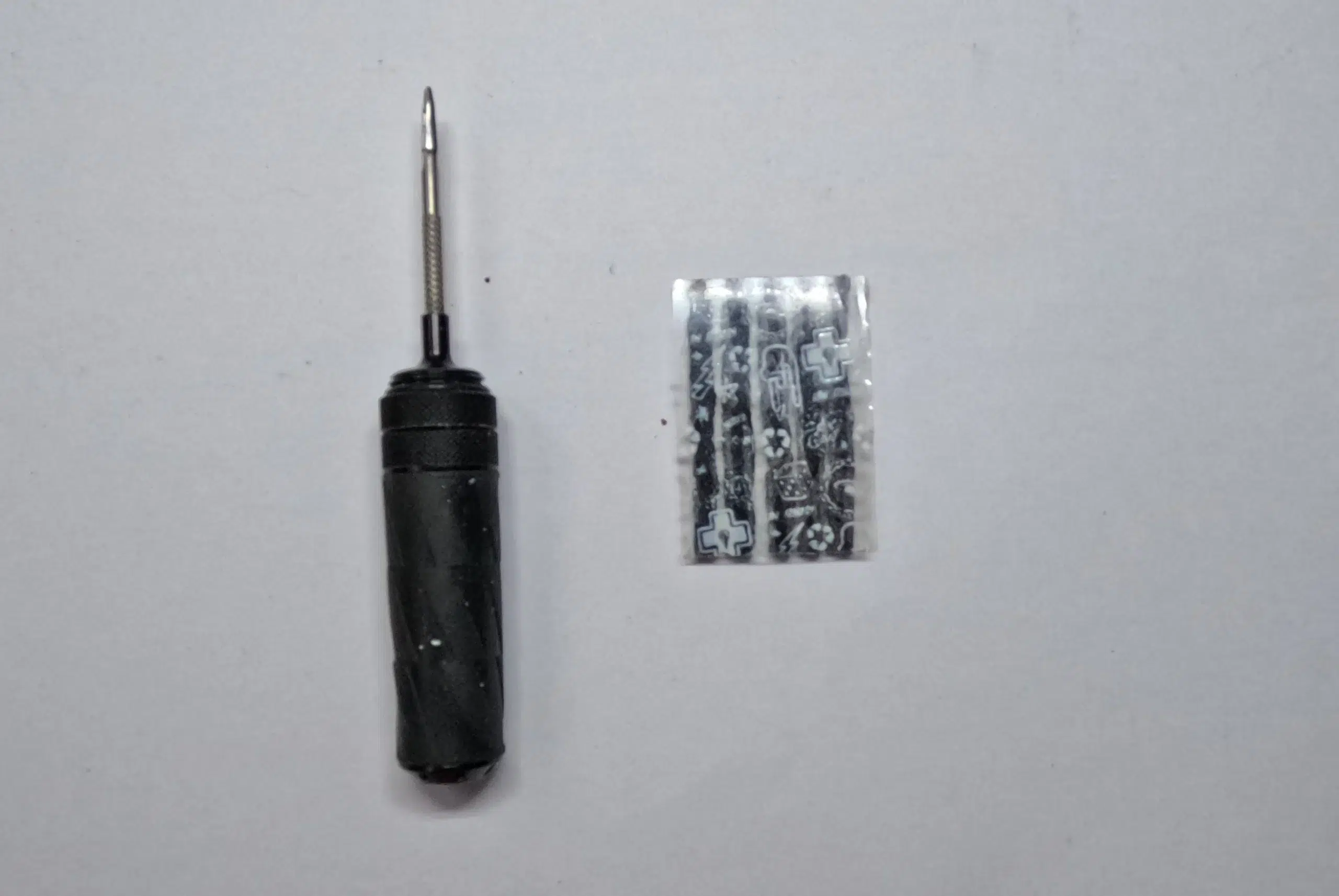 5 Tools Every New Cycle Commuter will Regret Not Carrying 7 Tubeless tyre repair plugger kit