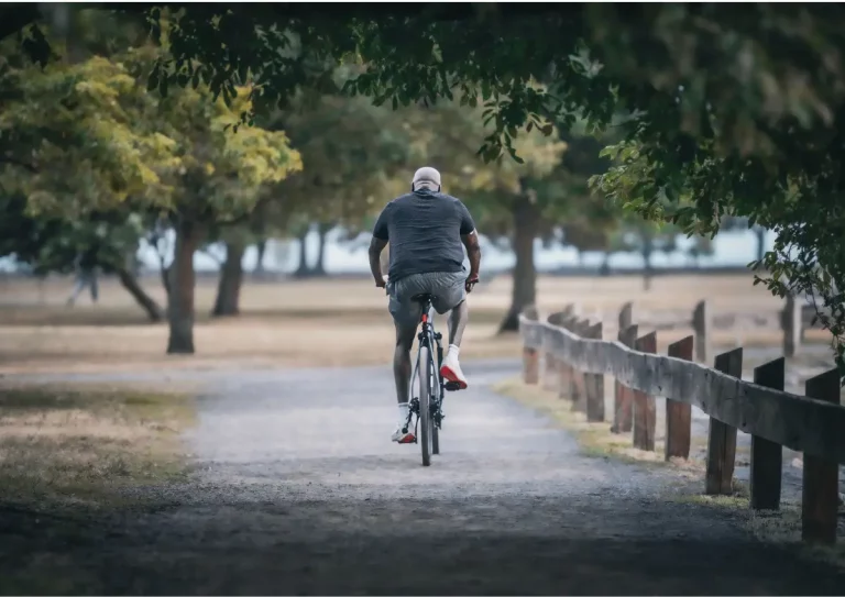 Main riding bike in park