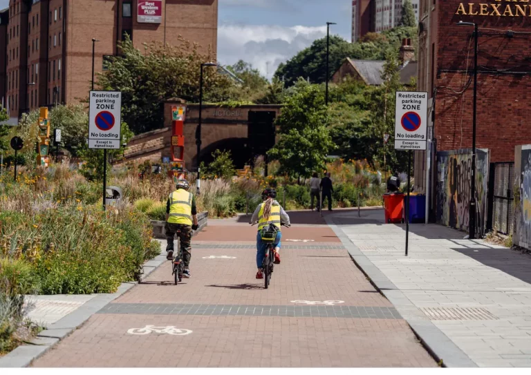 Fully segregated cycle lane with two cyclists on